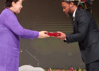 Imboni Dr uZwi-Lezwe Radebe honored at the 10th Sunhak Peace Prize Ceremony in Seoul, Korea
